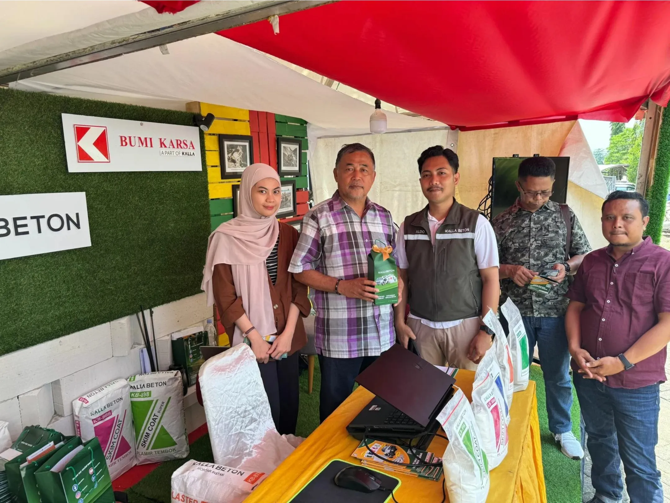 Kalla Beton Pamerkan Produk Unggulan di KTKKI Se-Sulawesi